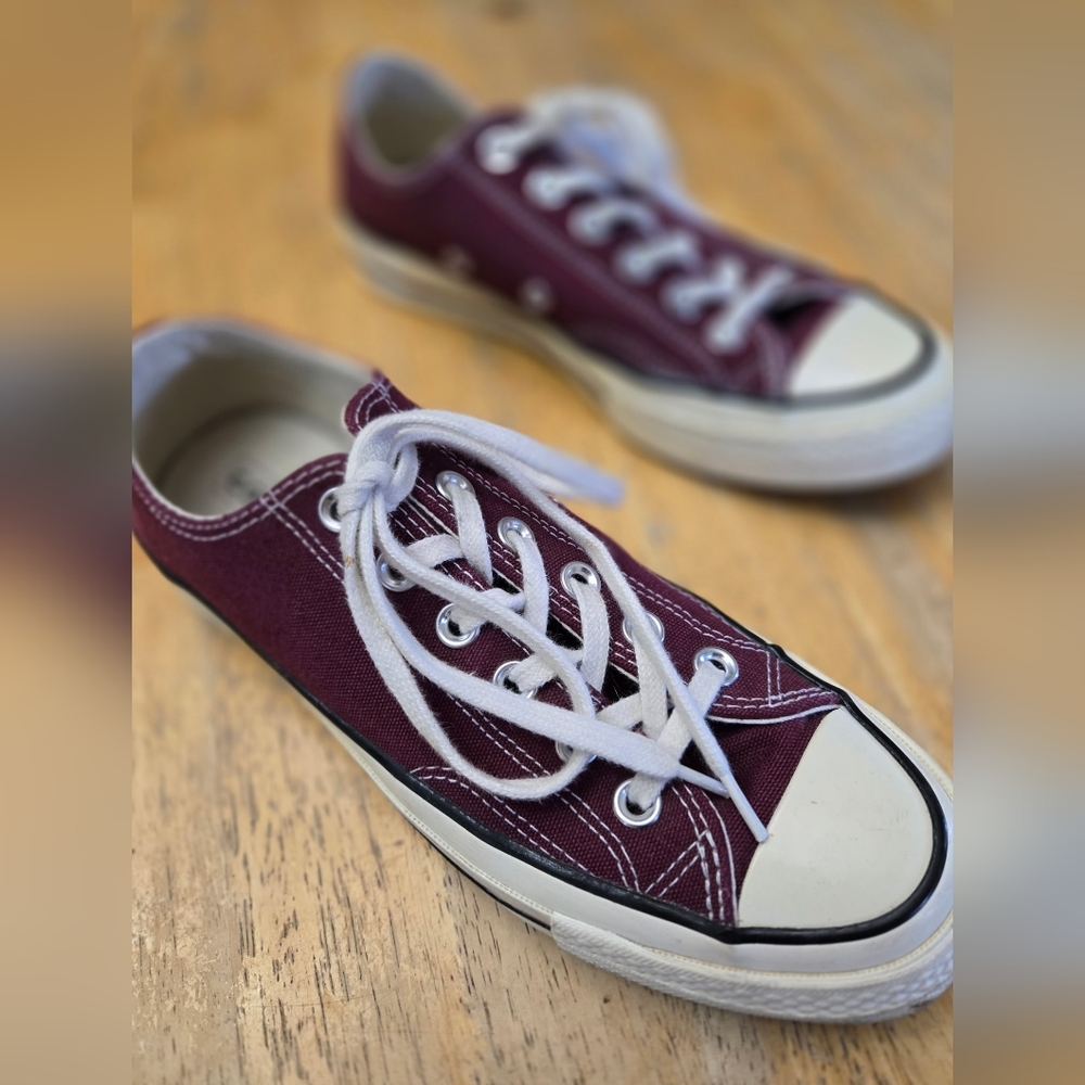 Low Top Converse - Picture 2 of 10